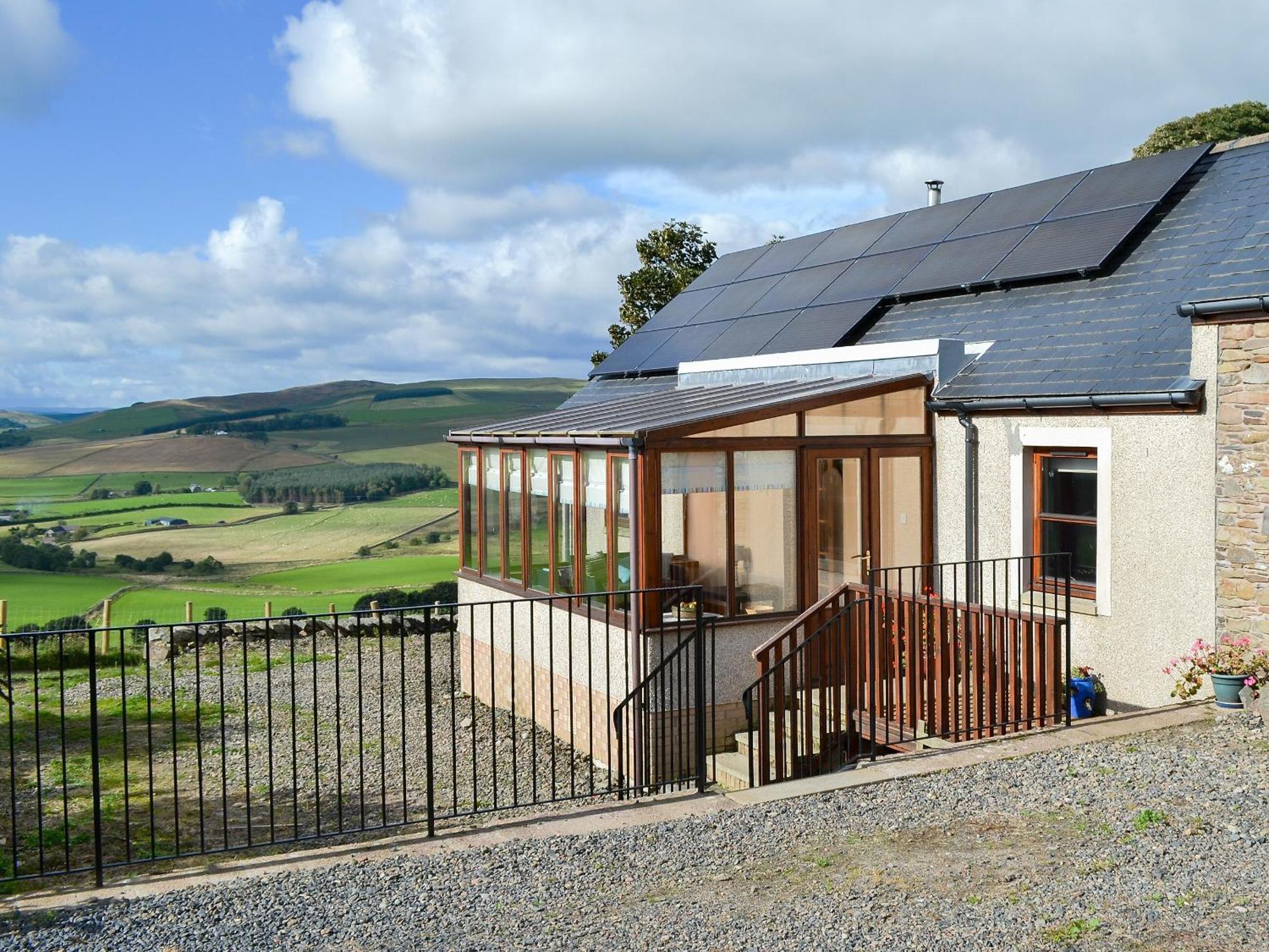 The Hen Hoose Villa Blainslie Екстериор снимка